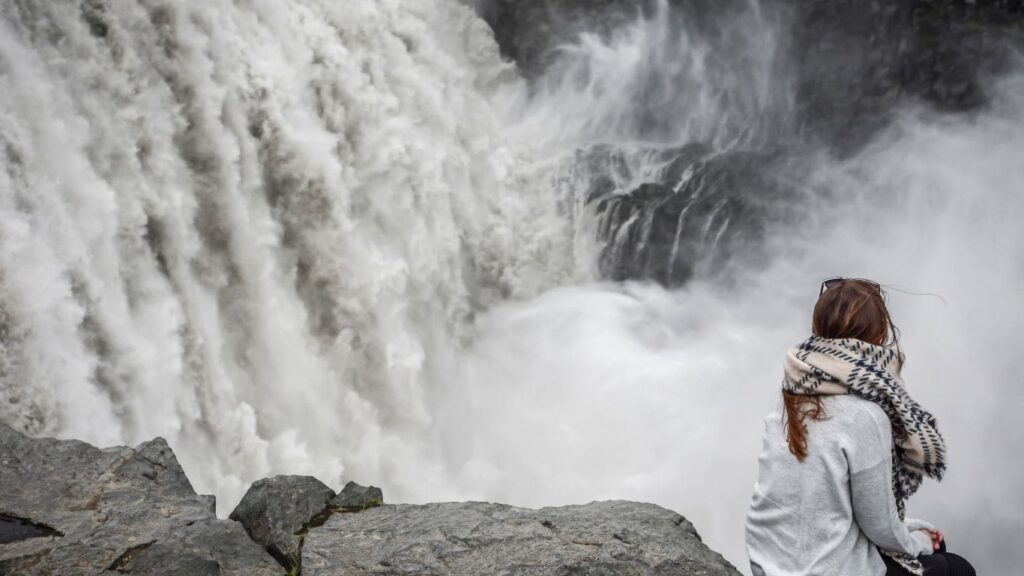 viajes-para-singles-islandia-cascada-dettifoss